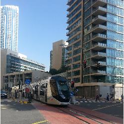 t091-ae-dubaj--dubaj-marina.-tramvaj-(mobf)