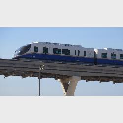 x087-ae-dubaj--most-na-palm-dzumajra.-monorail